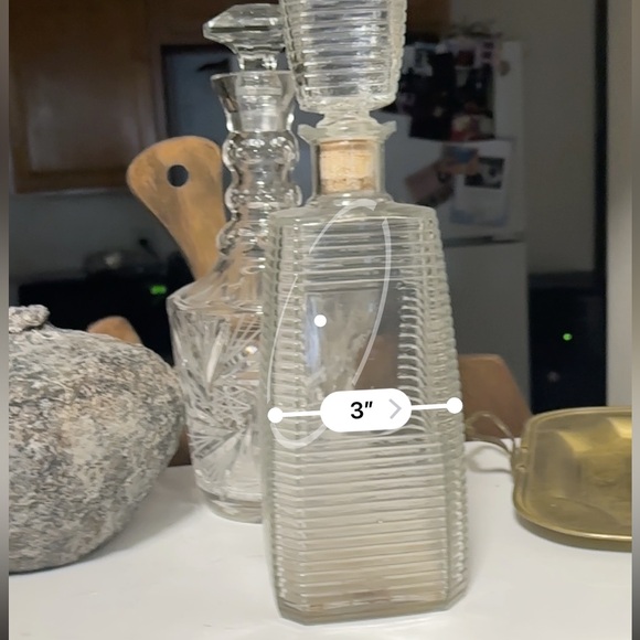 mid-century glass liquor decanter bottle - Picture 5 of 5